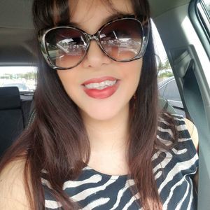 Meet your Posher, Vanessa